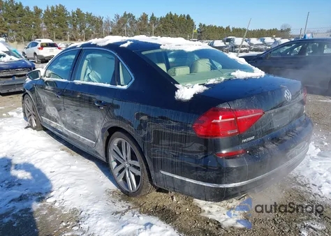 2016 Volkswagen Passat 1.8T R-Line из США, поврежденный, VIN 1VWAT7A39GC065125